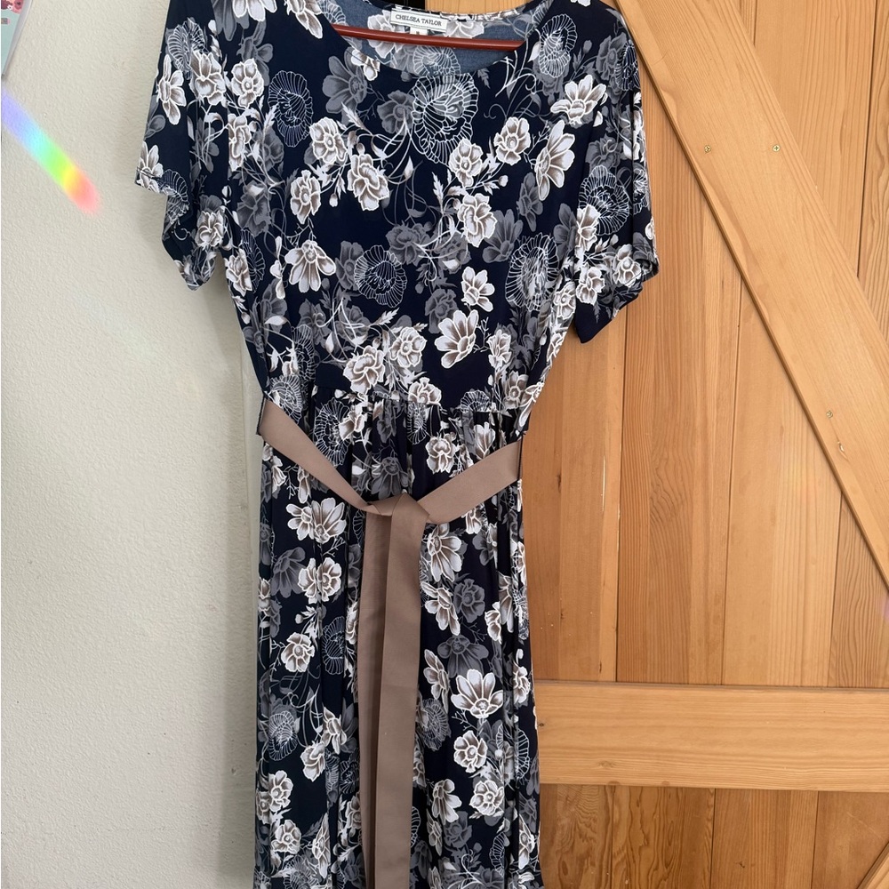 Navy Floral Midi Dress with Belt - Picture 3 of 5